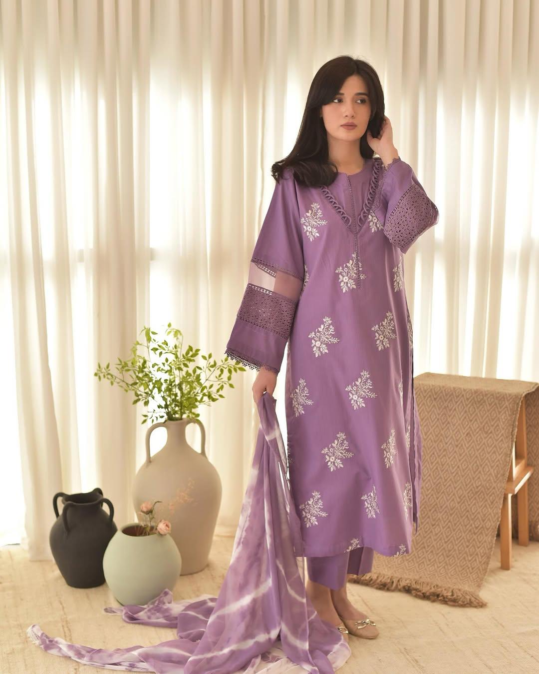 HOORIA EMBROIDERY  3PC