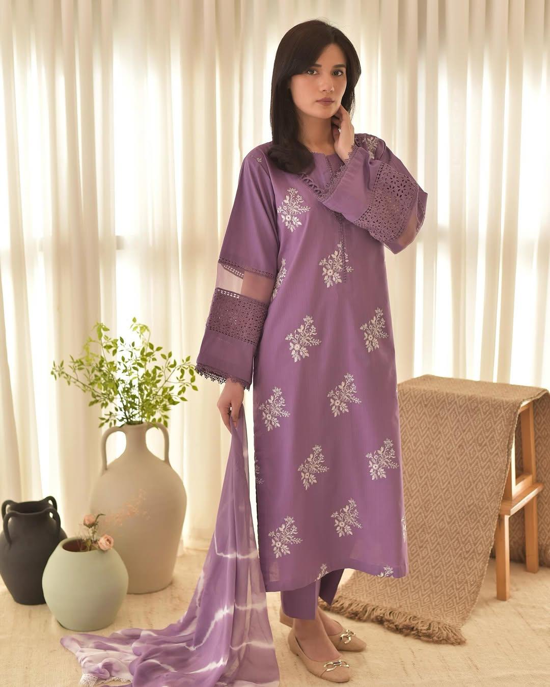 HOORIA EMBROIDERY  3PC