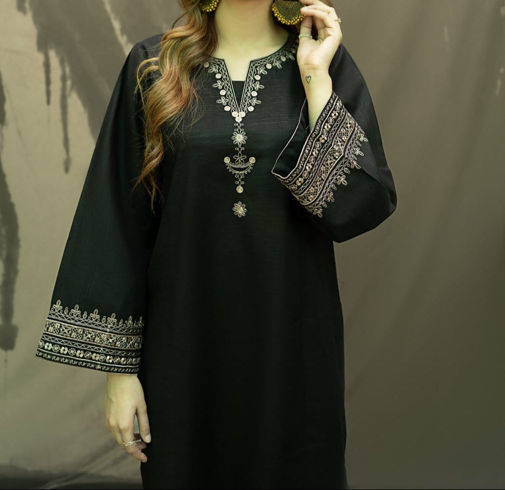 BLACK IRIS 2PC EMB.