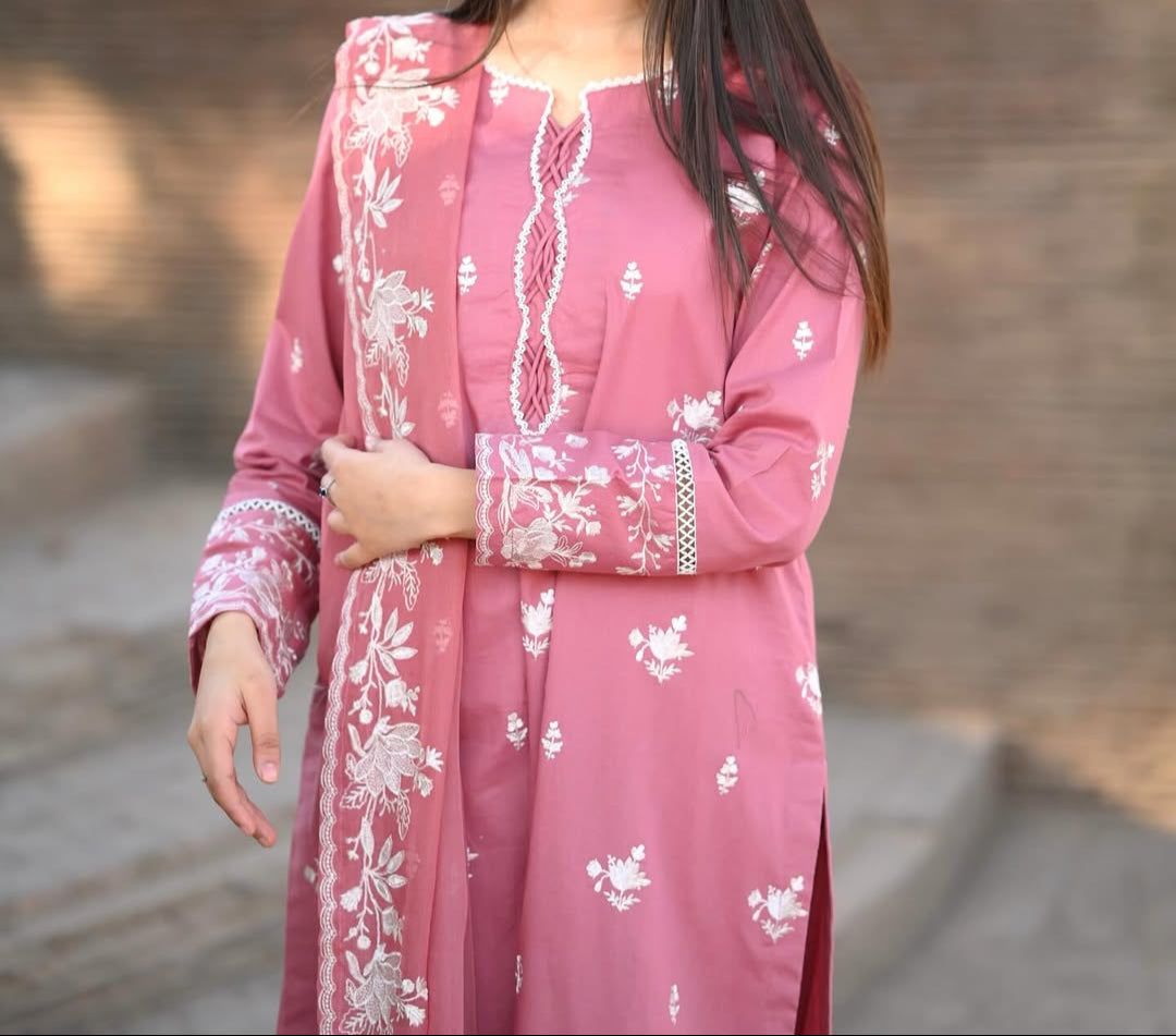 *NAZNEEN EMBROIDERY 3PC*